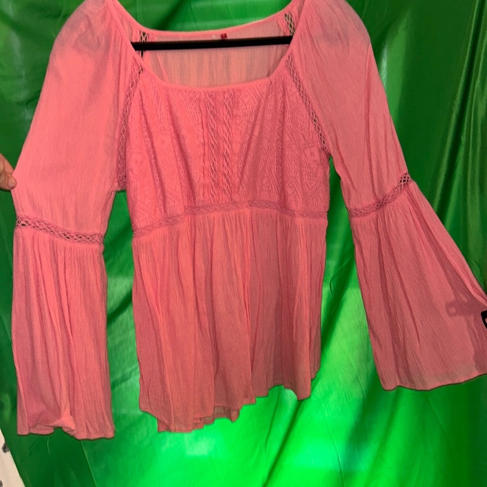 Coral L Bell Slv, Cross Stitch/Lace, Wide Sq. Collar, Boho, Flowy Blouse P2P 14"